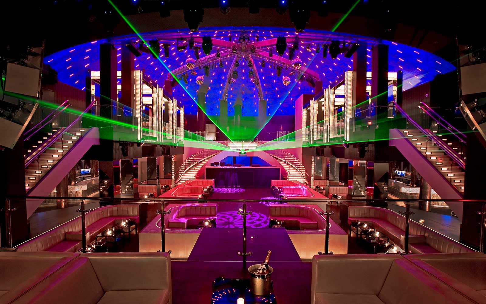 Nightclub & Bar