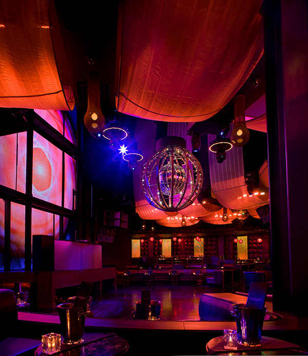 Nightclub & Bar